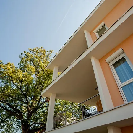 Central Deluxe Apartament