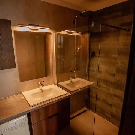 Central Deluxe Apartament Balatonalmádi